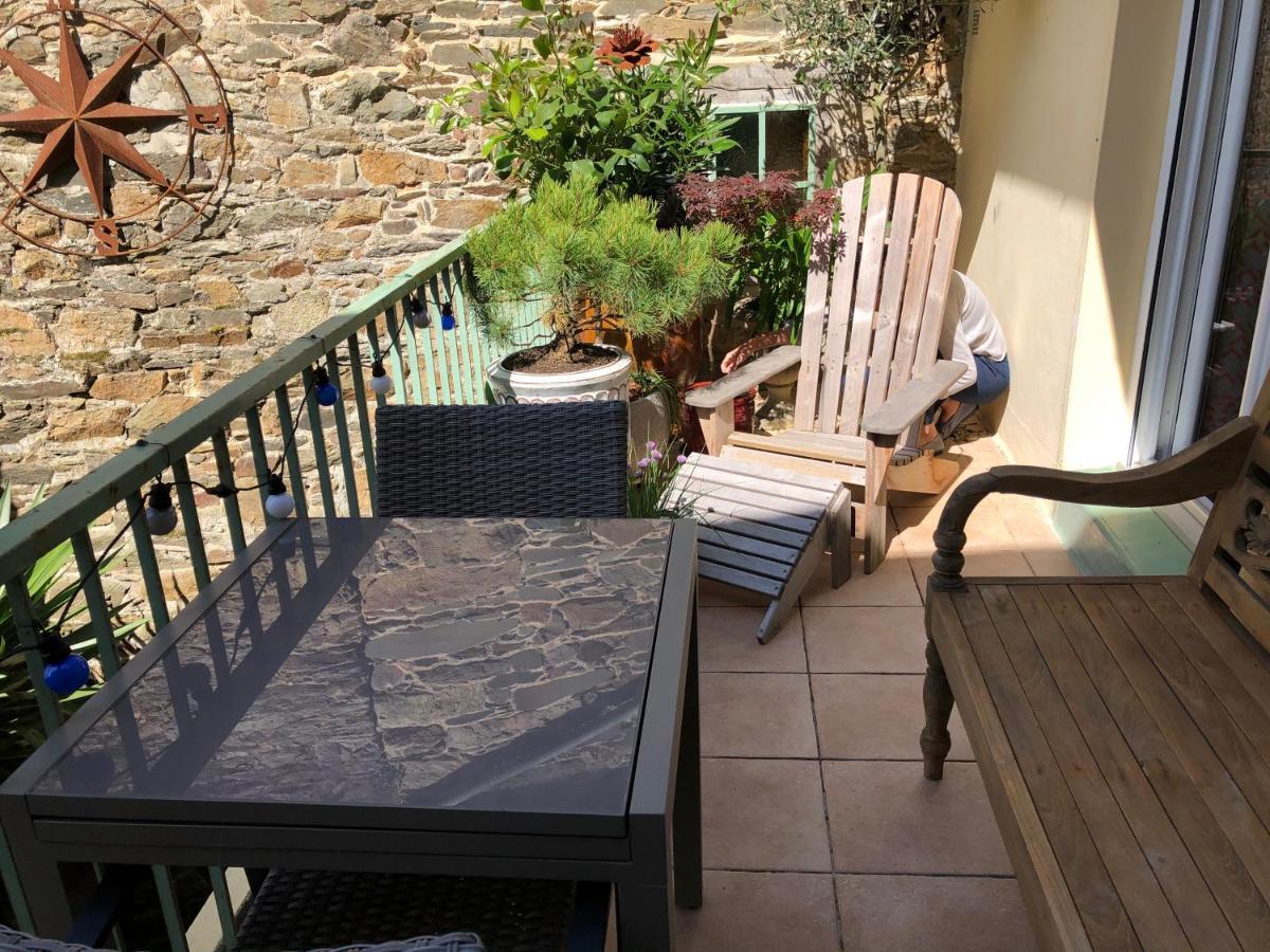 Appartement De 1634 Avec Balcon Au Sud Sur Jardin En Plein Coeur Historique Tréguier Екстериор снимка