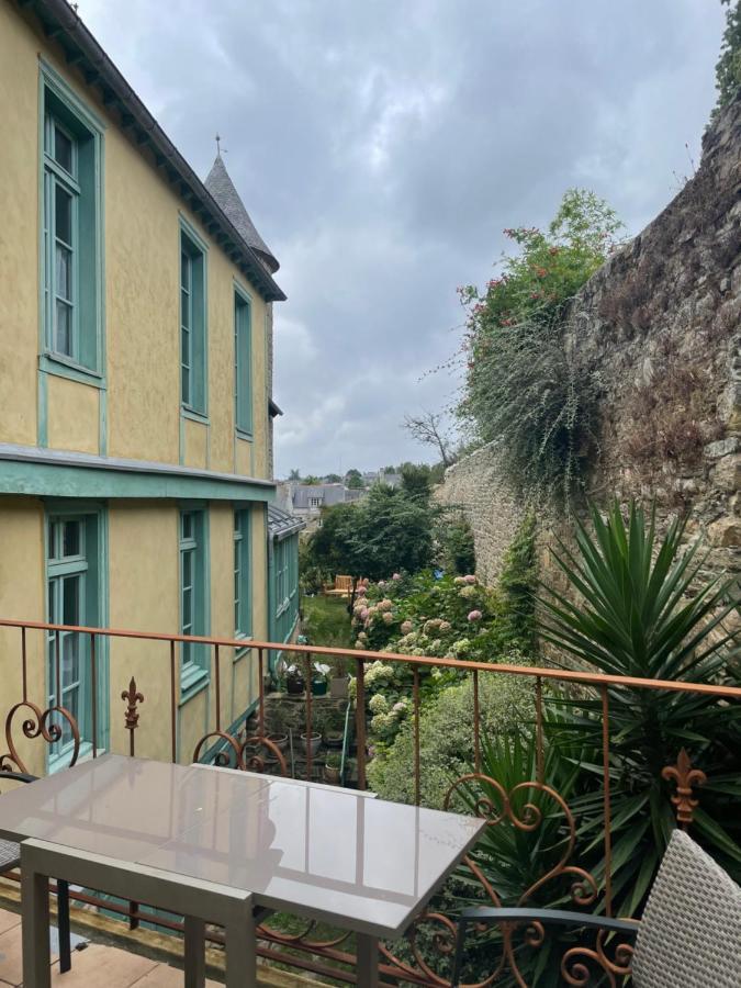 Appartement De 1634 Avec Balcon Au Sud Sur Jardin En Plein Coeur Historique Tréguier Екстериор снимка