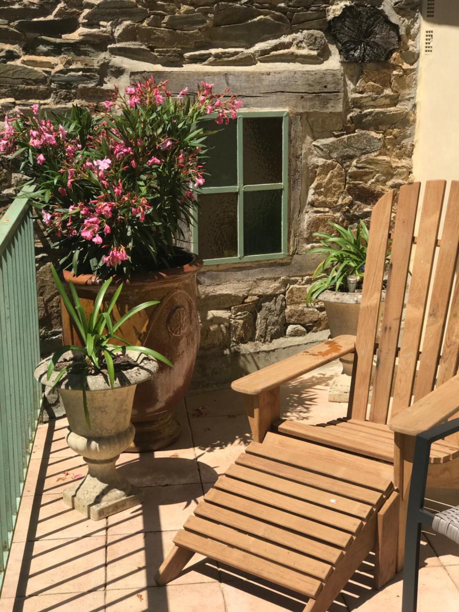 Appartement De 1634 Avec Balcon Au Sud Sur Jardin En Plein Coeur Historique Tréguier Екстериор снимка